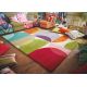 Tapis graphique laine tufté main design Kaleido