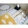 Tapis lavable en machine pour enfant moutarde Clouds Lorena Canals