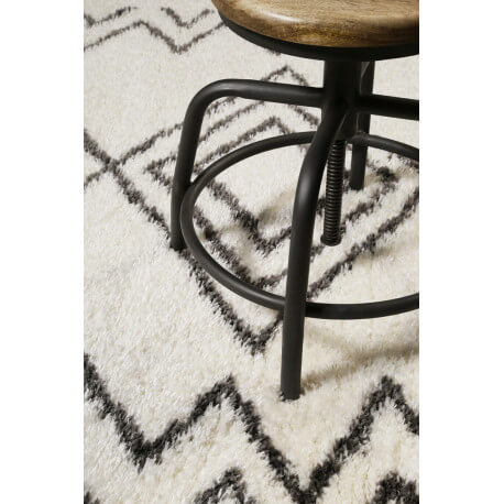 Tapis ethnique blanc et anthracite pour salon Yagour Wecon Home