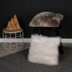 Coussin brillant effet peau de mouton shaggy Kaunas