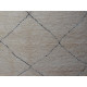 Tapis beni ouarain blanc en laine 390x275 Toula