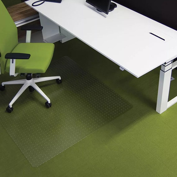 Tapis de protection transparent recycle à picots pour moquette gaya